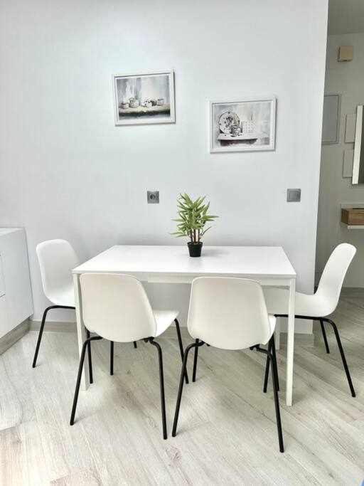 Apartamento Nuevo Centro Historico De Malaga Luaran gambar