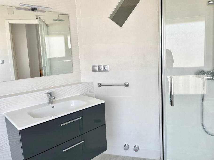 Apartamento Nuevo Centro Historico De Malaga Luaran gambar