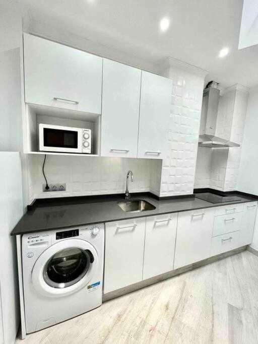Apartamento Nuevo Centro Historico De Malaga Luaran gambar